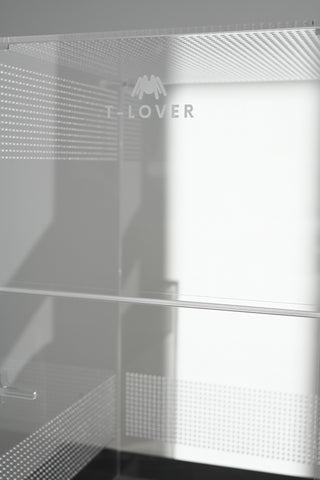 Side panel with the etched T-LOVER mark